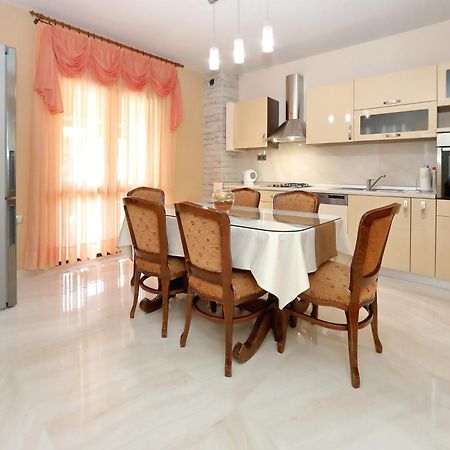 Apartment Lucijan 比比涅 客房 照片