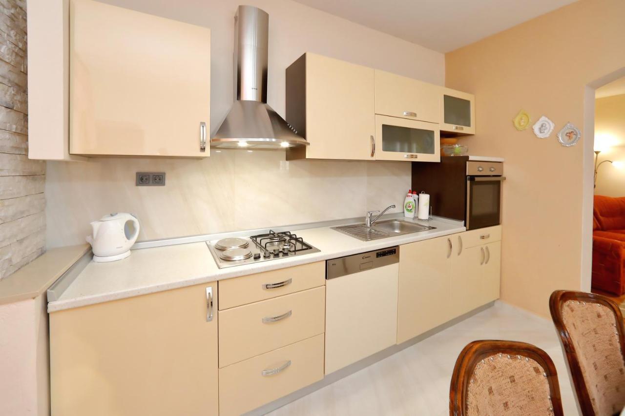 Apartment Lucijan 比比涅 外观 照片