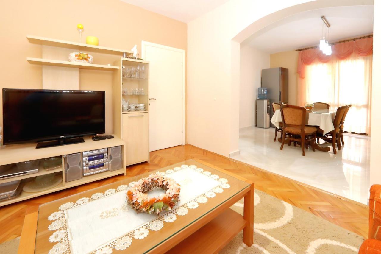 Apartment Lucijan 比比涅 外观 照片