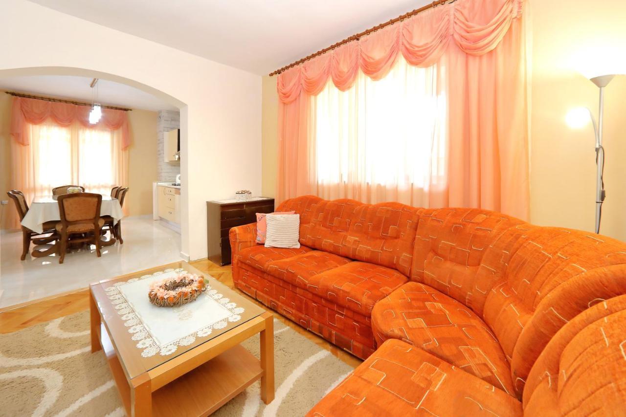 Apartment Lucijan 比比涅 外观 照片
