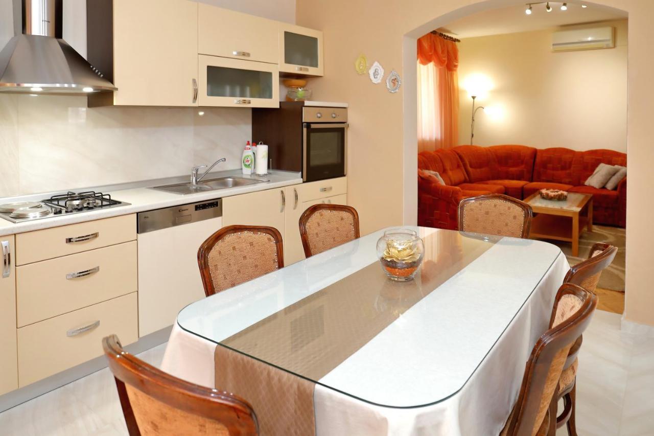 Apartment Lucijan 比比涅 外观 照片